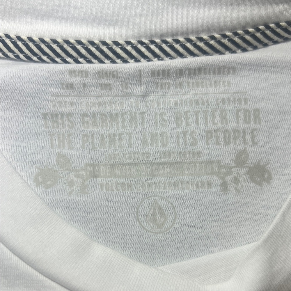 Volcom White Short Sleeve Tee Size Small - Picture 2 of 5